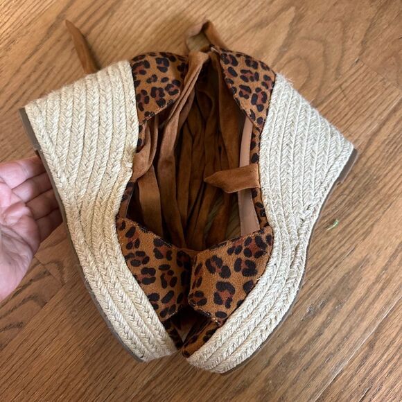 Animal Print Wrap Sandals Wedge Size 8 - Picture 5 of 6